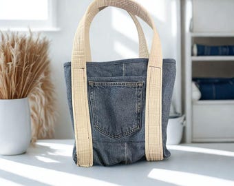 Mała torba typu tote Blue Jeans – białe uchwyty do noszenia na pasku