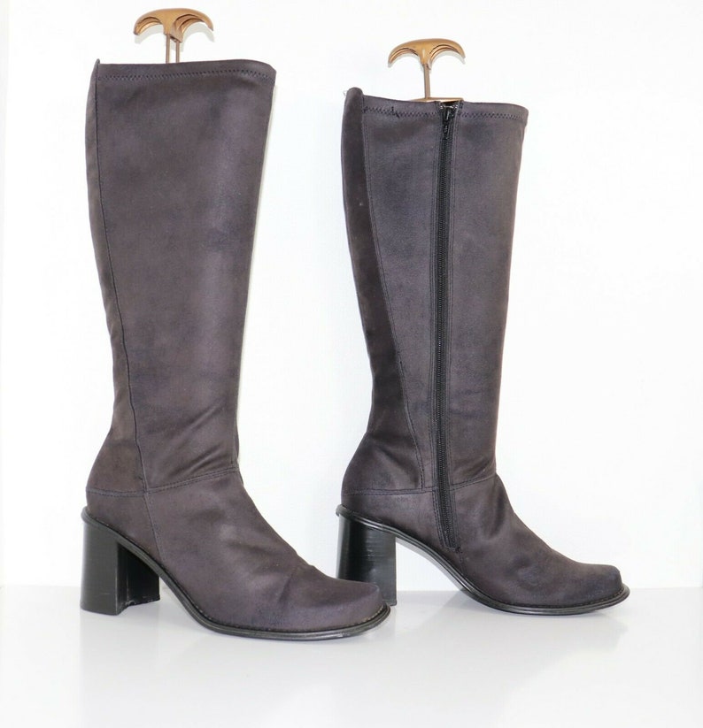 knee high block heel