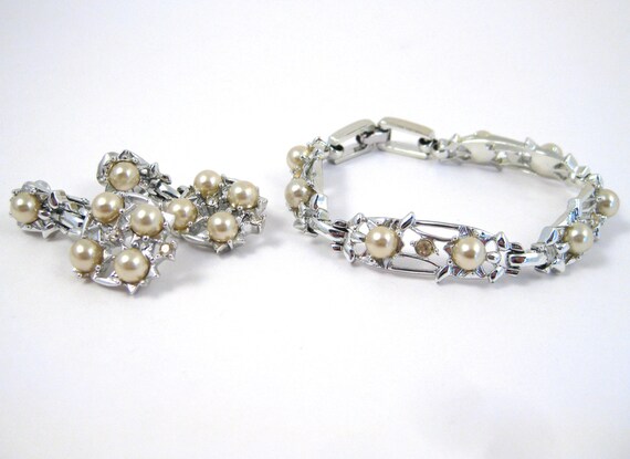 Vintage Glamour Girl Silver Tone Faux Pearl & Rhi… - image 3