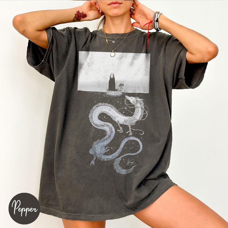 Camiseta, sudadera, sudadera con capucha de El viaje de Chihiro, camiseta de Studio Ghibli, camiseta de Chihiro, El viaje de Chihiro, camiseta de Haku, camiseta de regalo de Studio Ghibli, camiseta Y2K imagen 2