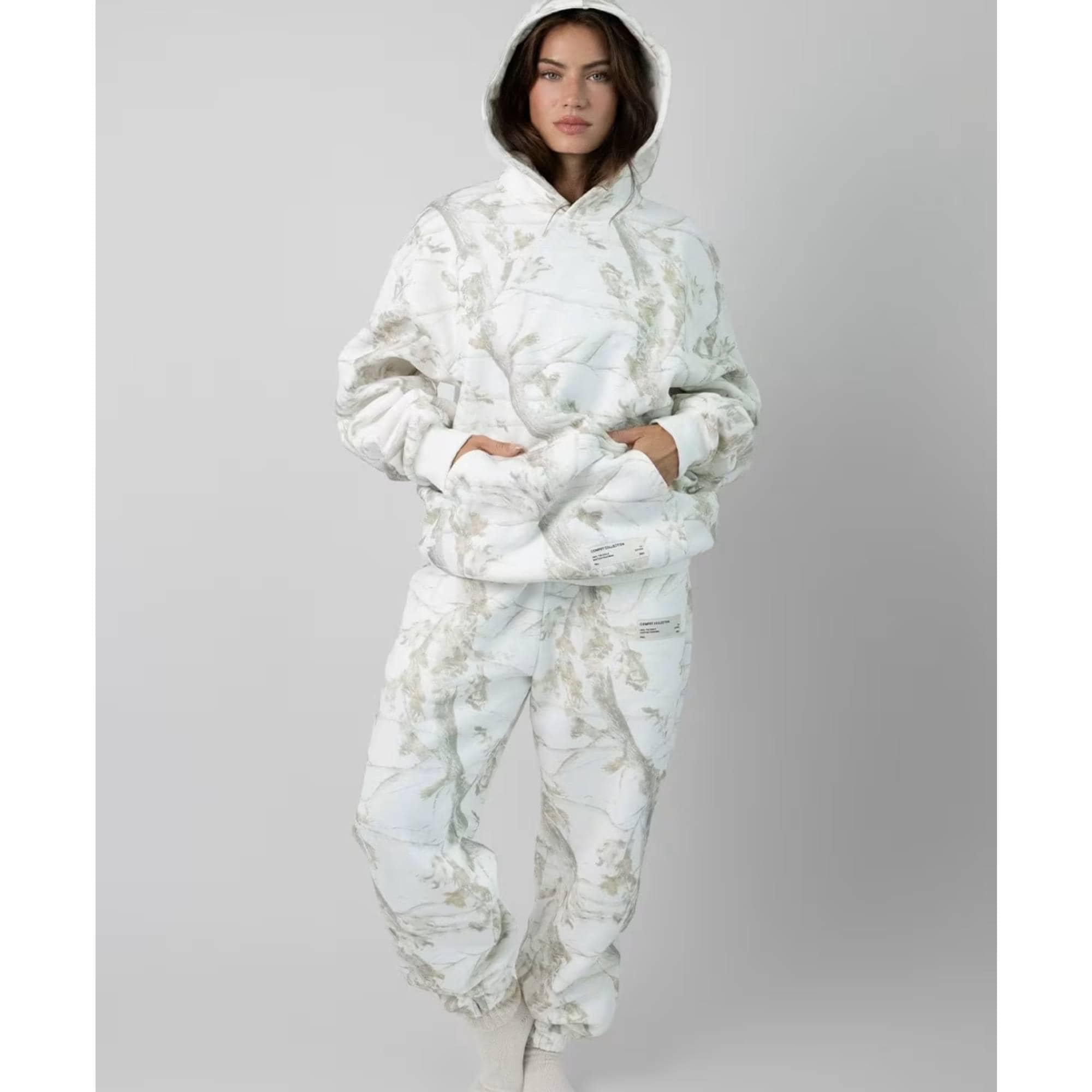 White fox tracksuit - Etsy 日本