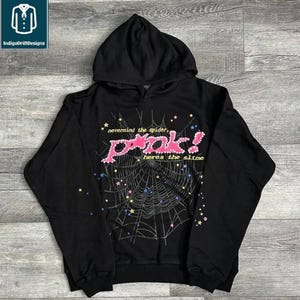 Op zwarte trui geïnspireerde nieuwe stijlvolle hoodie