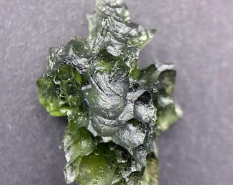 moldavite 1.78g besednice jezkovna hedgehog - deep green color tektite Czech Republic