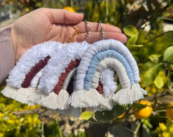 Macrame Keychain Wedding Favor - Custom Guest Gift - Handmade Bridal Party Gift - Boho Accessory -  Engagement Gift - Personalized Favor
