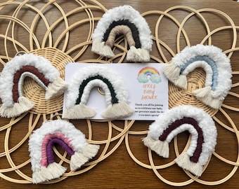 Custom Guest Favor with Message Card - Macrame Keychain With Name - Bachelorette or Birthday Party - Personalized Gift - Wedding Favor