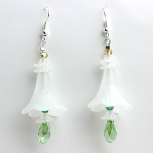 Princess Tiana Cosplay Costume Disneybound Earrings (Disney) Princess and the Frog Halloween Lilly Pad Jewel Flower Leaf  Lillypad