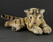 13 quot Mohair Stuffed Tiger Cub Transistor 6 Radio Novelty Figural Glass Eyes Stellar Brand AM ONLY Made in Japan