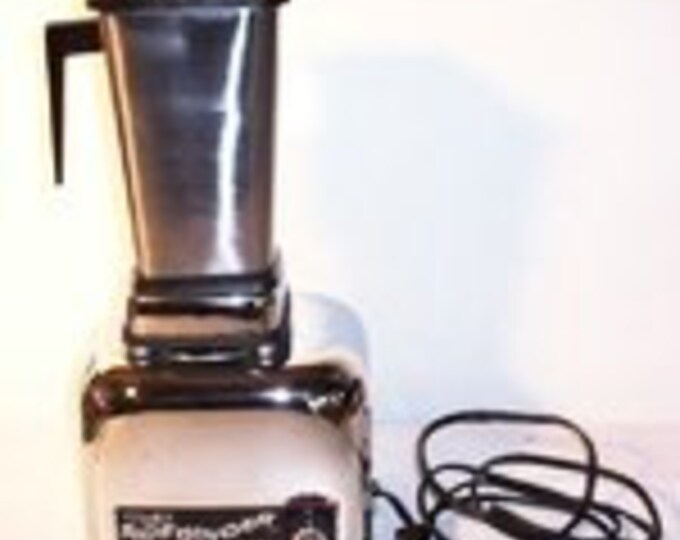 Vintage yet Powerful VITAMIX VITAMIX Sidewinder 2200 Blender Mixer