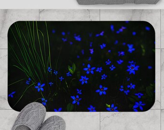 Tappetino da bagno con fiori di prato e erba, decorazioni vivaci per la casa, accessori per il bagno, atmosfera naturale accogliente, perfetto come regalo.