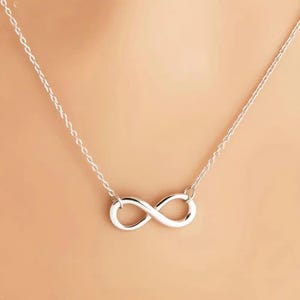 Personalisierte Gold Infinity Halskette | Geburtstagsgeschenk mit benutzerdefinierter Nachrichtenkarte | Eternity Liebe Halskette | Geschenke mit Foto auf Message Card