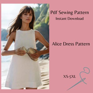 Puede incluir: Una mujer con un vestido blanco sin mangas sostiene una concha. El texto dice "Pdf Sewing Pattern Instant Download" y "Alice Dress Pattern", con tallas "XS-5XL". El fondo es rosa. Se trata de un patrón de costura.