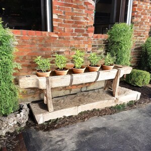 Handgemaakte rustieke houten plantenbak: boerderijstijl binnen/buiten