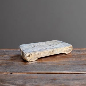 Vintage Bleach Finish Wooden Riser: Rustic Farmhouse Display