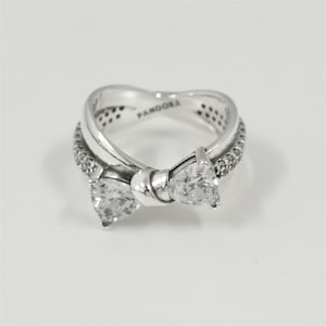 Pandora Sparkling Bow Crossover Ring
