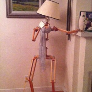 Posable Floor Lamp image 3