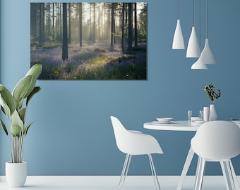 Muurkunst Bluebell Forest – Zweedse dennenbos fotografieprint – 118 x 78 cm digitale download