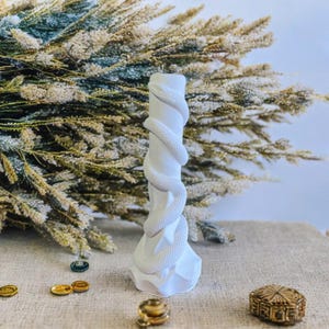 Ormlindad kolonnskulptur - Hem, kontorsinredning