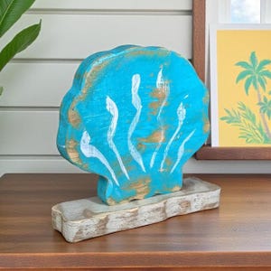 Beach Style Home Staging Coastal Coffee Table Art Seashell Staging Accents Tropical Mantel Decor Tropical Dining Display Rustic Shelf Sitter