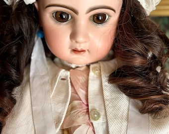 ANTIQUE closed mouth Tete Jumeau Bisque Head Doll France. Size 70 cm 27,5 inch