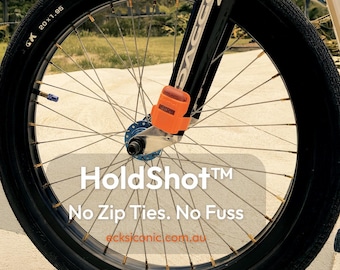 HoldShot™ BMXトランスポンダーホルダー | MyLaps ProChip Flex用フォークマウント | TPUストラップ、結束バンド不要