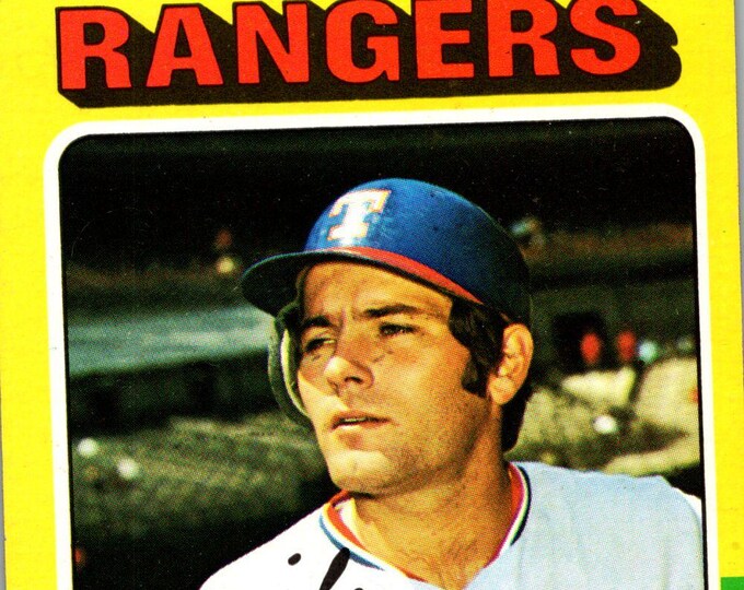 1975 Topps #106 Mike Hargrove RC/UER Gastonia At-Bats are wrong Near Mint