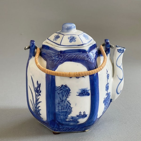 Small Chinese Blue White Teapot with Bamboo Handles  / Vintage Chinese Teapot / Oriental Teapot Cobalt Blue and White