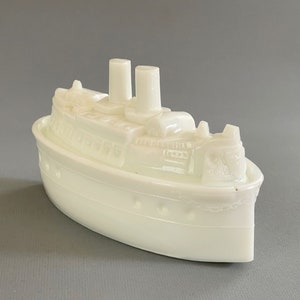 White Milk Glass Battleship Covered Condiment Lidded Box / Antique E.C. Flaccus Co. Ship Lidded Box / 1900 E.C. Flaccus Co. Wheeling WV