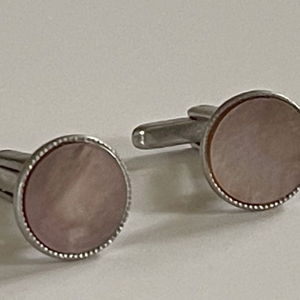 1950s MOP Hickok Cuff Links / Vintage Men's Hickok Pearlescent Mother of Pearl Silver Tone Mid Century Cufflink Set