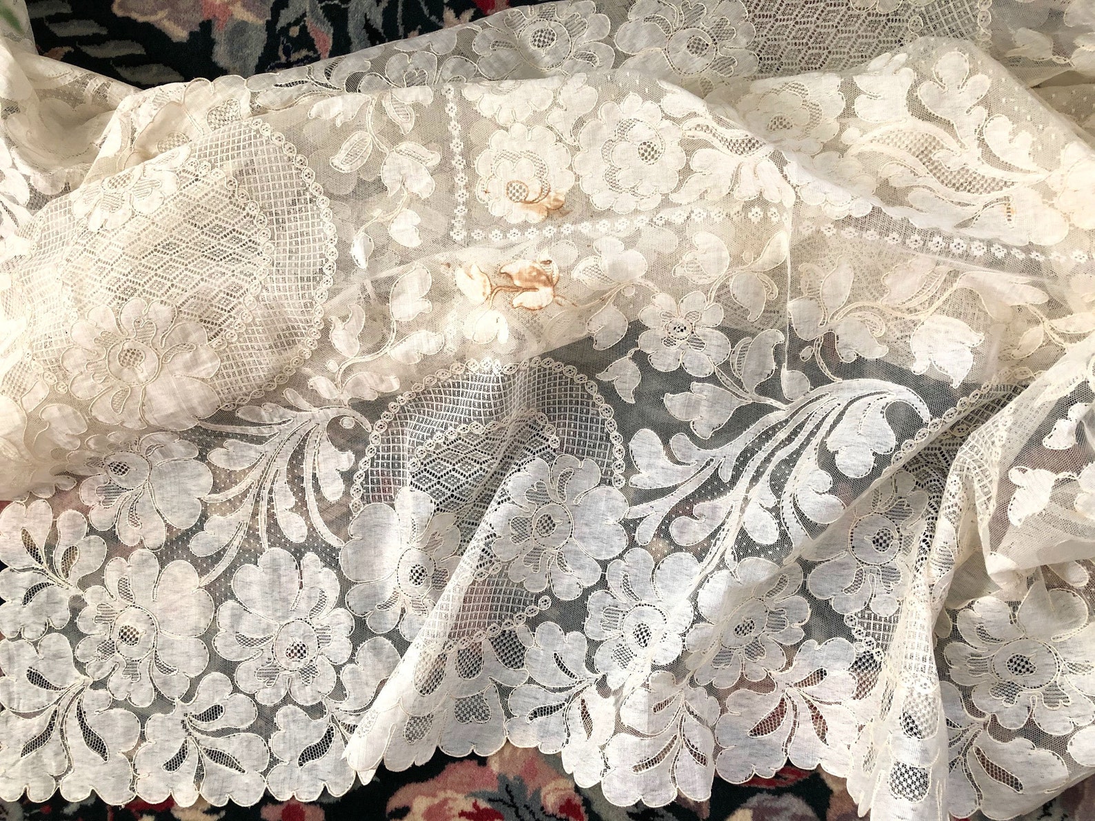 French Alencon Lace Ivory Tablecloth 104 x 72 | Etsy