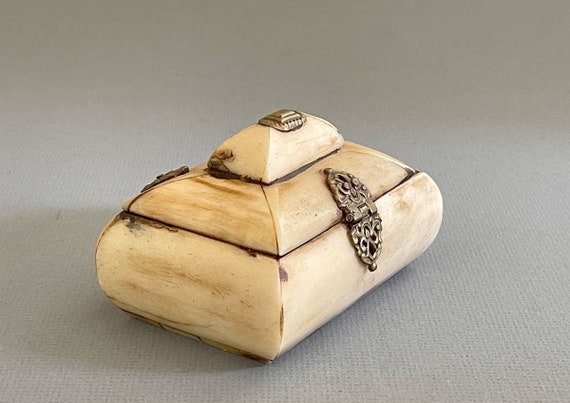 Vintage Camel Bone Trinket Box / India Trinket Bo… - image 3