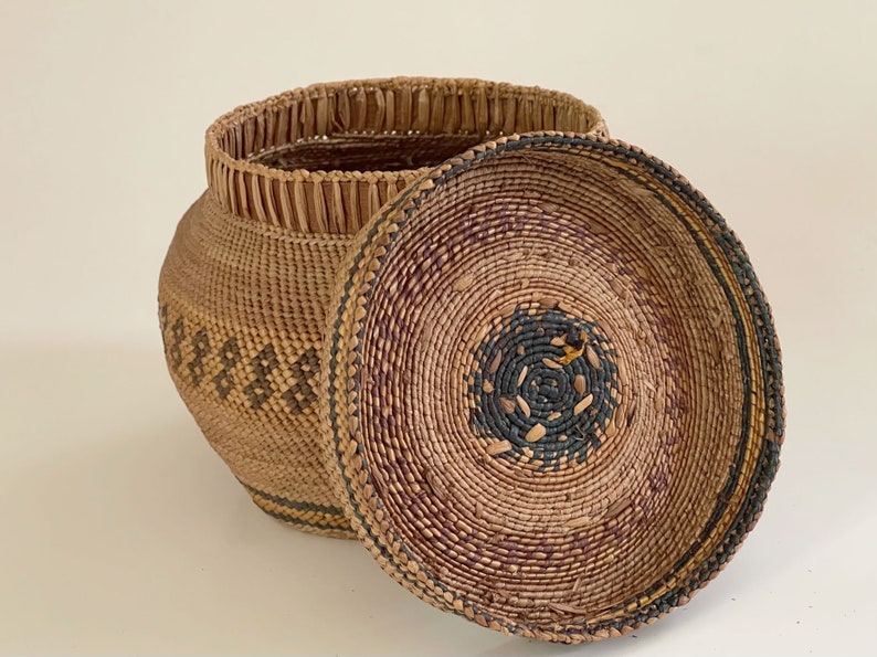 Nootka Makah Lidded Basket Antique Late 19th Century Nootka Etsy