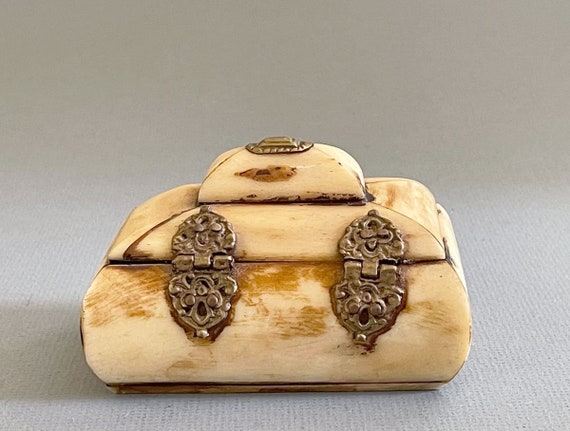 Vintage Camel Bone Trinket Box / India Trinket Bo… - image 5