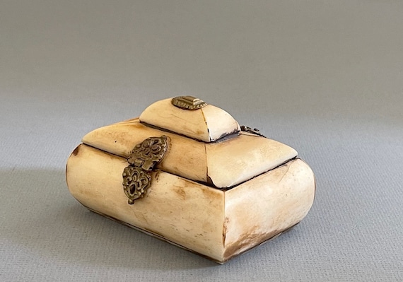 Vintage Camel Bone Trinket Box / India Trinket Bo… - image 4