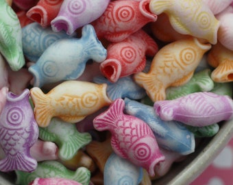 50x 17mm Fish Beads in Pastel Multicolours