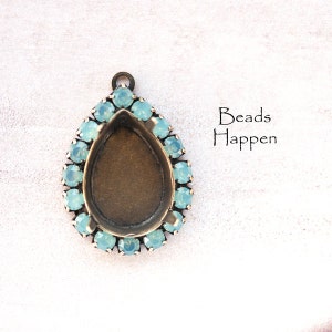 Antiqued Brass 18x13mm Pear Stone Setting, Pacific Blue Opal SWAROVSKI Crystals, 4 Prongs, 1 loop, Antiqued Brass plate, Quantity 1