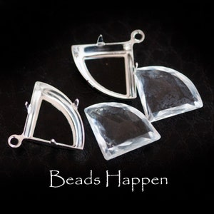 18x13mm Fan Kite Shaped Triangle Jewels Stones Glass Crystals, Faceted Tops, Unfoiled with Settings, Quantity 2 stones and 2 settings