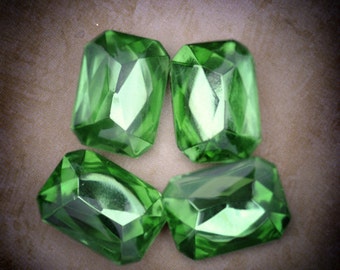 ¡TOPES LISA DE 18x13mm! Vintage Octágono Peridoto Vidrio Joyas Piedras Gemas, Tapas Lisas, Espaldas frustradas, Cantidad 4