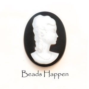 VINTAGE 40x30mm Oval Cameo Cabochon, Right Facing, Jet Black Glass Cameos, Lady, Woman, 40x30 Ovals, White, Quantity 1