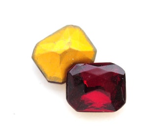 Sultry VINTAGE 12x10mm Octagon Octagons Garnet Glass Jewels Stones from Czechoslovakia, Gold Foiled Backs, Faceted Fronts, Quantity 2