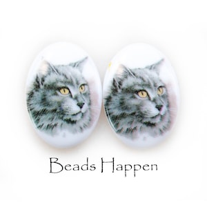 Vintage from Germany, 18x13mm Fluffy Gray Grey Cat Oval Resin Cabochon, Cats, Yellow Eyes, White, 18x13 Ovals, Persian, Quantity 2