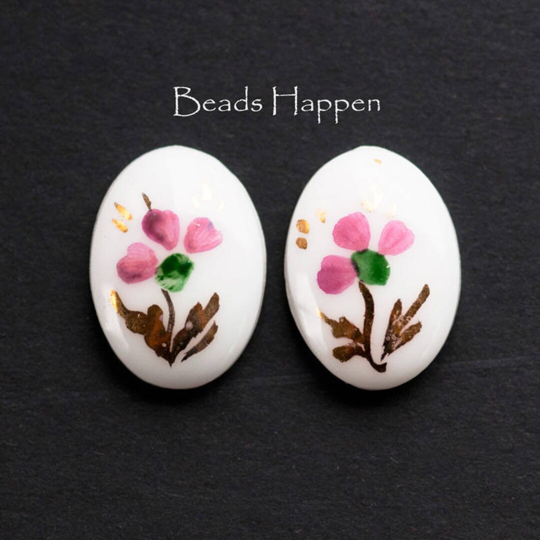 VINTAGE 18x13mm White Handpainted Vintage Glass Oval Stones, 18x13