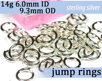 May include: A pile of silver jump rings, 14g in weight, with an inner diameter of 6.0mm and an outer diameter of 9.3mm. The rings are made of sterling silver.