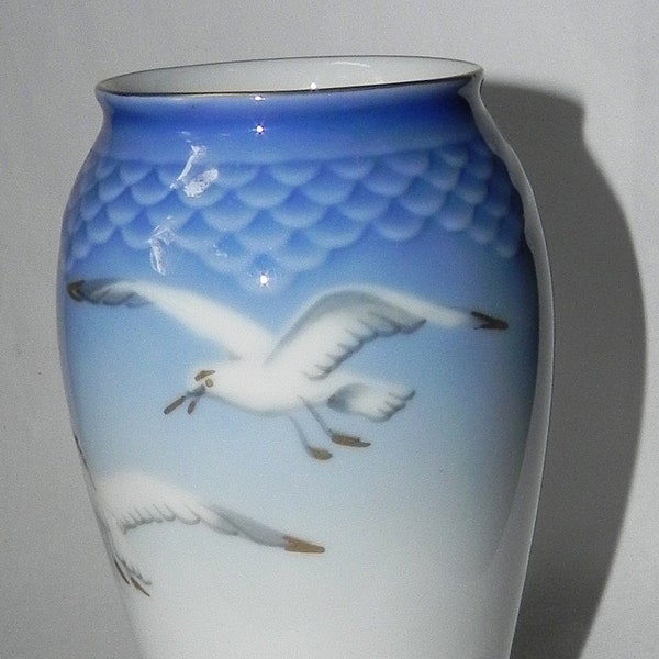 Classic Old Denmark B&G porcelain Seagull Vase. Mid Century Denmark.