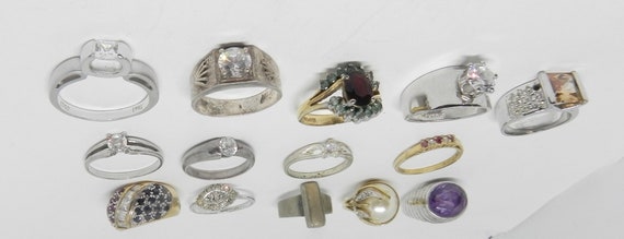 Beautiful Vintage Assortment Of 14 Cocktail Rings… - image 3