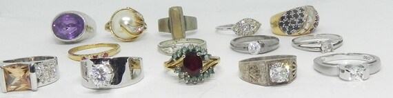 Beautiful Vintage Assortment Of 14 Cocktail Rings… - image 9