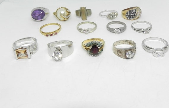 Beautiful Vintage Assortment Of 14 Cocktail Rings… - image 2