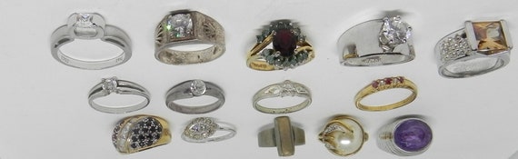 Beautiful Vintage Assortment Of 14 Cocktail Rings… - image 7