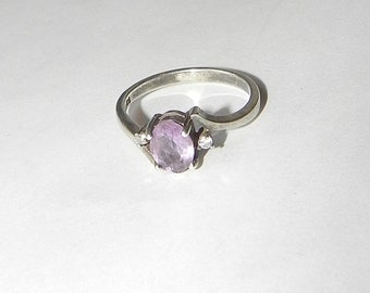 Vintage Sterling Silver Pale Amethyst RING With Two Small Diamonds. Size 8.5. Lovely.