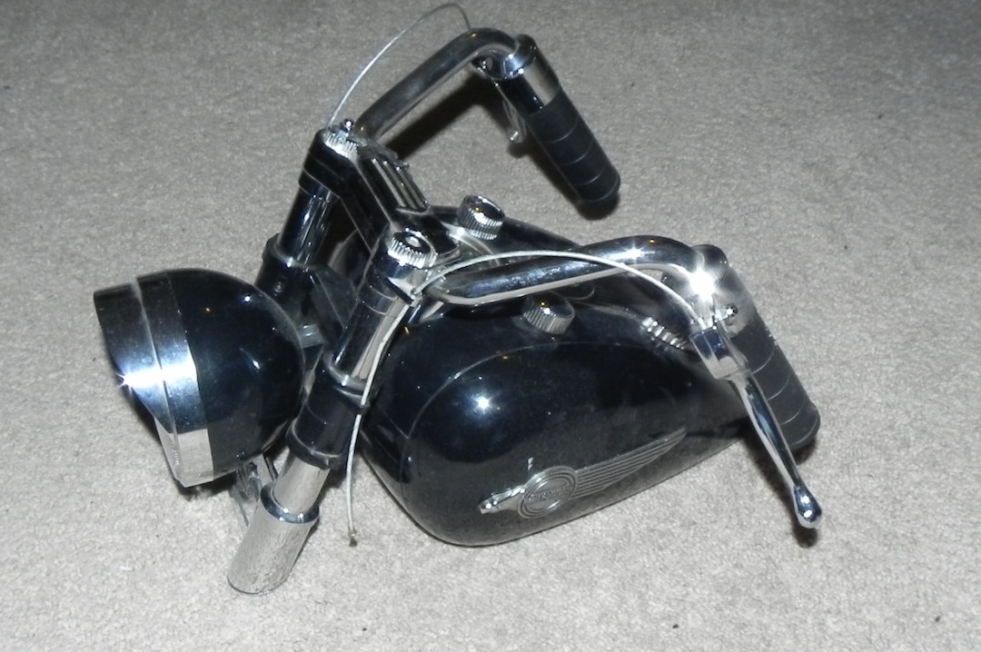 ラジオ・コンポ Vintage Tank Radio Harley Davidson ラジオ・コンポ Vintage Tank Radio Harley Davidson Harley