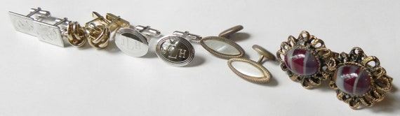 Elegant Assortment of Five Pair of Vintage Cuff L… - image 2